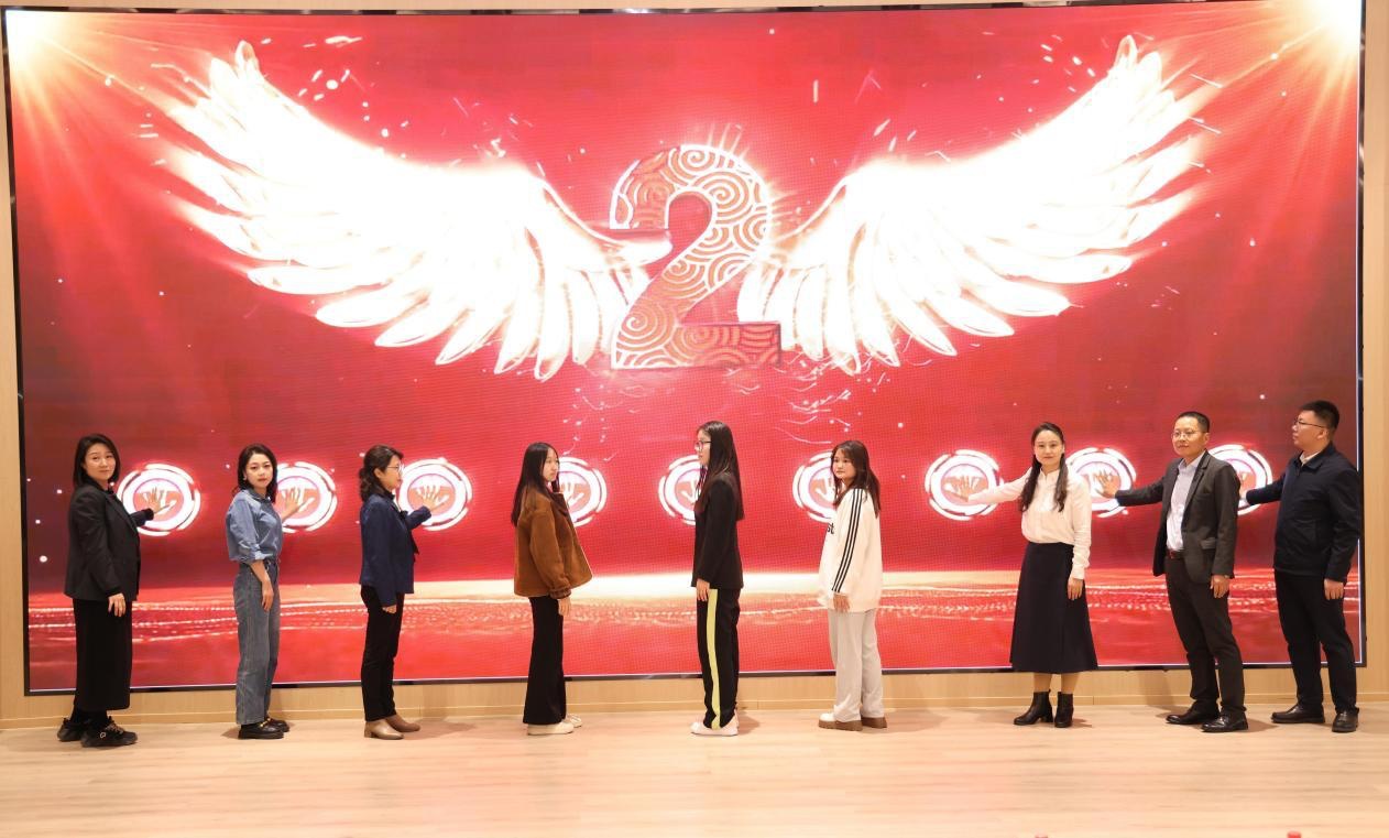 哈尔滨剑桥学院举行第四届读书文化节开幕式暨2024年度颁奖仪式(图4)