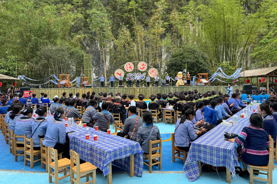 乐业县新化镇举办2024年卜隆古歌非遗文化民俗活动(图2)