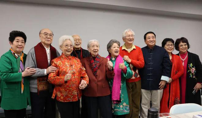 “百花迎春”2024春节大联欢现场!(图4) “百花迎春”2024春节大联欢现场!(图4)