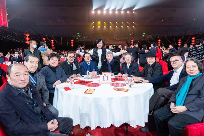 “百花迎春”2024春节大联欢现场!(图8) “百花迎春”2024春节大联欢现场!(图8)