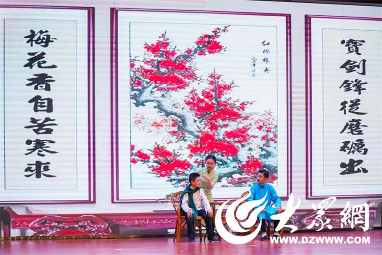 海阳市举行2024年中小学“综合艺术教育月”活动文艺汇演(图3) 海阳市举行2024年中小学“综合艺术教育月”活动文艺汇演(图3)