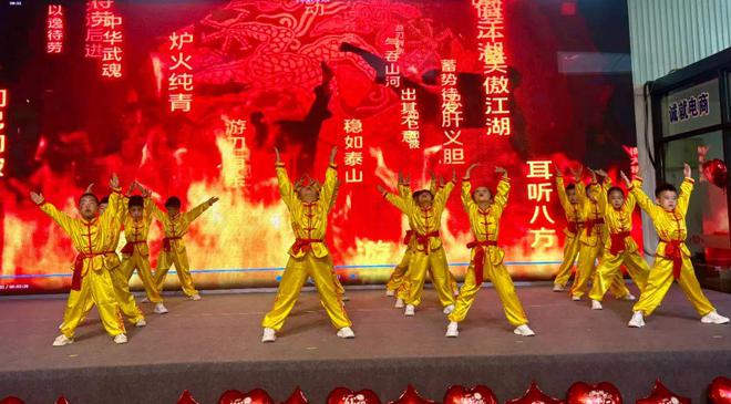 “童趣六一欢乐无限”庞家镇中心幼儿园庆六一文艺汇演活动(图12)