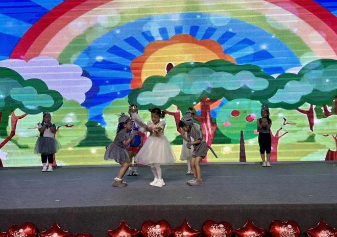 “童趣六一欢乐无限”庞家镇中心幼儿园庆六一文艺汇演活动(图33)