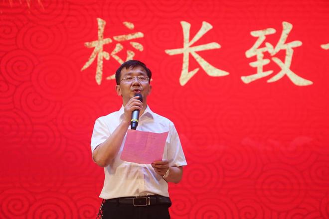 鄂州“文艺进校园”暨睿星艺术培训学校六周年庆文艺汇演精彩纷呈(图4) 鄂州“文艺进校园”暨睿星艺术培训学校六周年庆文艺汇演精彩纷呈(图4)