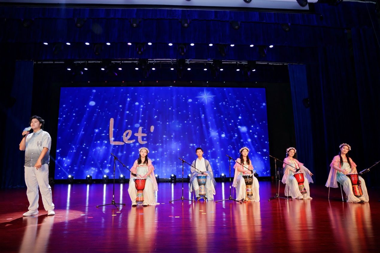 “管贤乐章”——管理学院举行2024届毕业典礼暨文艺汇演(图11)