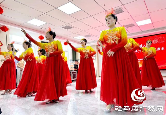 2024年驻马店市文化惠民下基层文艺演出点亮市为老服务中心(图2) 2024年驻马店市文化惠民下基层文艺演出点亮市为老服务中心(图2)