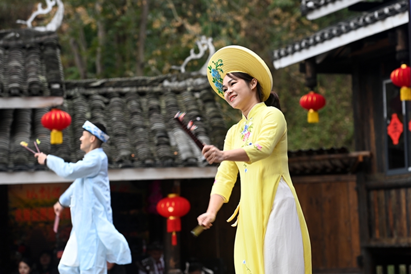 2024年全国春节“村晚”主会场活动在广西柳州举办(图6) 2024年全国春节“村晚”主会场活动在广西柳州举办(图6)