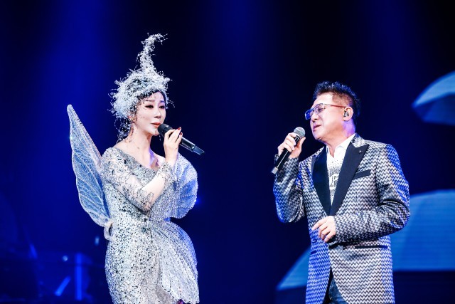 马一鸣2024“因为有你”北京演唱会感动上演 民族流行碰撞惊喜不断(图4) 马一鸣2024“因为有你”北京演唱会感动上演 民族流行碰撞惊喜不断(图4)