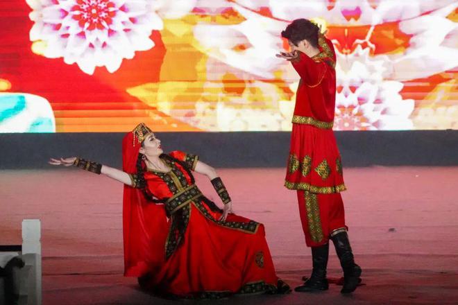 【文化中国行】2024年“中原文化哈密行”非遗展演活动启动(图3) 【文化中国行】2024年“中原文化哈密行”非遗展演活动启动(图3)