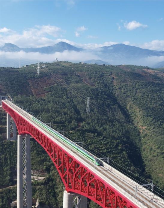 2024年“全国网络普法行·云南站”活动普法专列正式发车(图2)