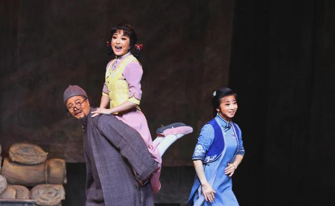 “戏剧中国”2024年度优秀剧目展演—大型现代文曲戏《广济往事(图4) “戏剧中国”2024年度优秀剧目展演—大型现代文曲戏《广济往事(图4)