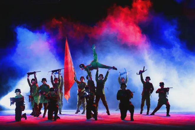 “戏剧中国”2024年度优秀剧目展演—大型现代文曲戏《广济往事(图6) “戏剧中国”2024年度优秀剧目展演—大型现代文曲戏《广济往事(图6)