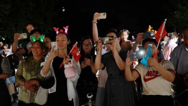 情满中秋 喜迎国庆｜百姓大舞台文艺展演暨2024年红枫艺术团公园公益晚会浓情上演！(图2)