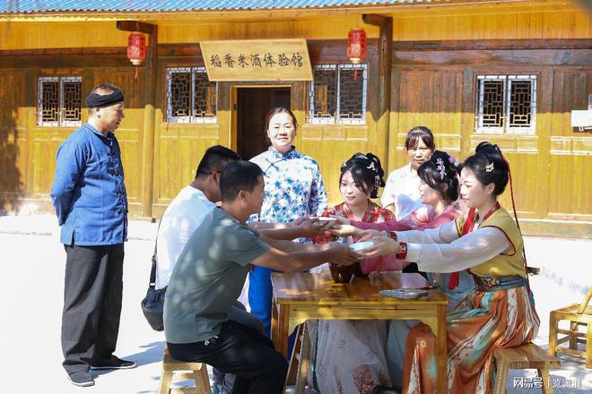 “礼赞丰收中国”:2024年中国农民丰收节湖南主题活动精彩纷呈(图3) “礼赞丰收中国”:2024年中国农民丰收节湖南主题活动精彩纷呈(图3)