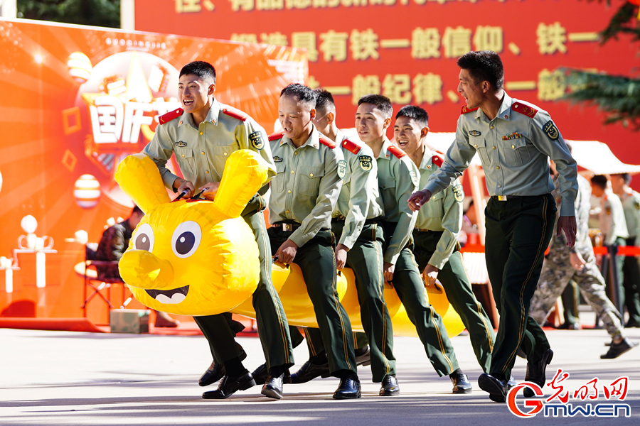 国庆期间 武警北京总队执勤第六支队开展多样文化活动(图2) 国庆期间 武警北京总队执勤第六支队开展多样文化活动(图2)
