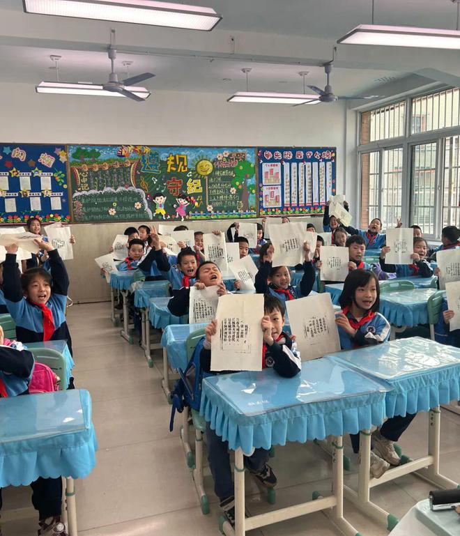 唐山博物馆 让优秀传统文化在校园落地生根——回望2024年传统文化进校园主题活动(图2) 唐山博物馆 让优秀传统文化在校园落地生根——回望2024年传统文化进校园主题活动(图2)