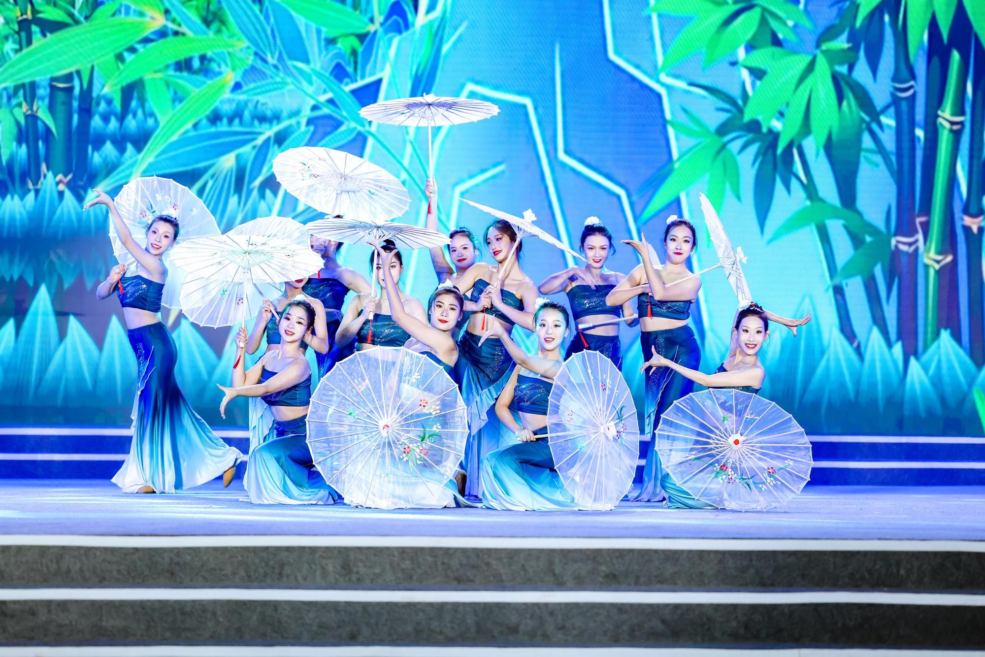 2024长江流域民间文化艺术交流展示活动在湖北咸宁启动(图3) 2024长江流域民间文化艺术交流展示活动在湖北咸宁启动(图3)