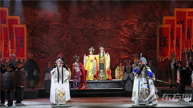 一年演出超万场 上海18家市级国有文艺院团创作演出量质齐升(图2)