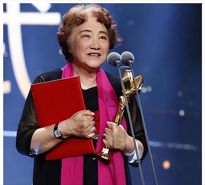 还记得新中国22大明星吗?如今5位健在最大的97岁最小87岁(图19) 还记得新中国22大明星吗?如今5位健在最大的97岁最小87岁(图19)
